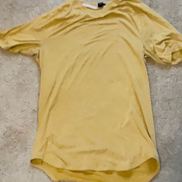 Lululemon t - Picture 1 of 3